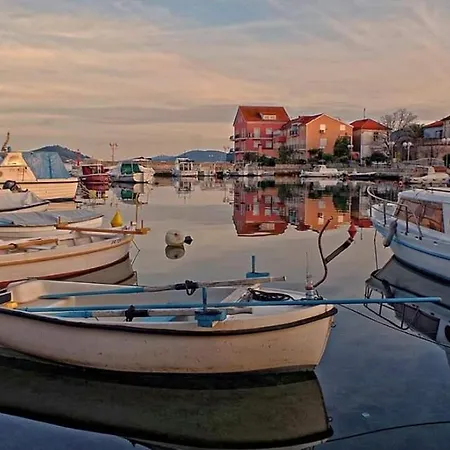Pradini Poljana (Ugljan)