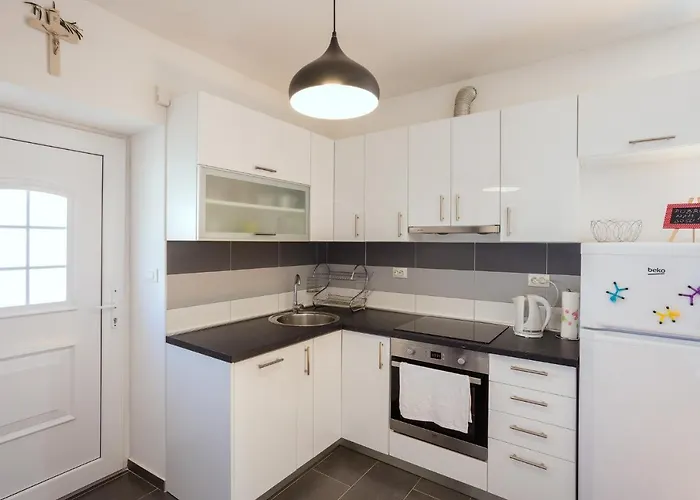 Pradini Apartment Poljana (Ugljan)